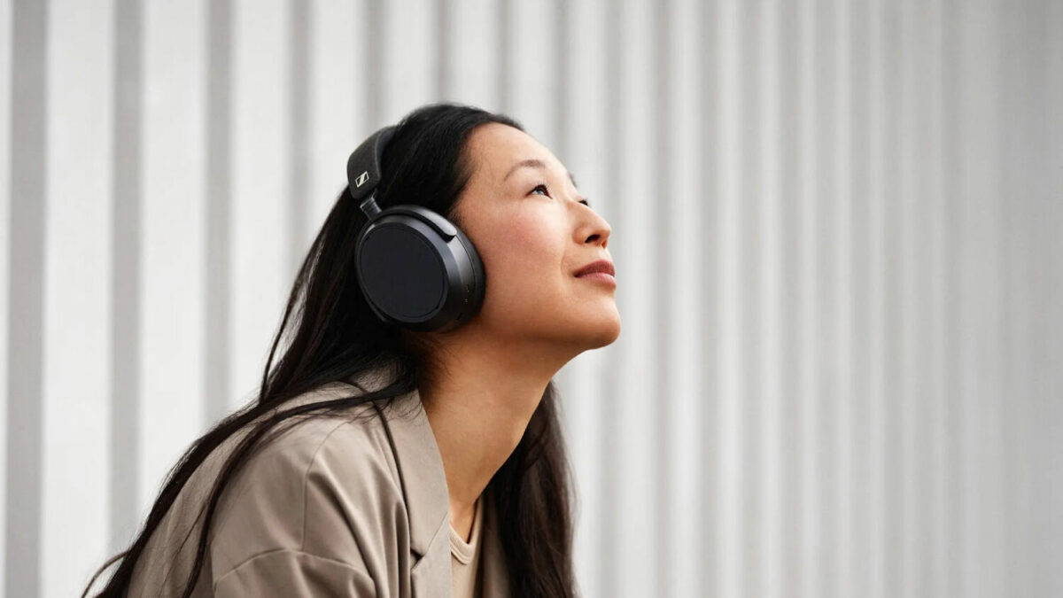 Sennheiser M4W New Active Noise Cancellation Headphones For Aeroplane Travels