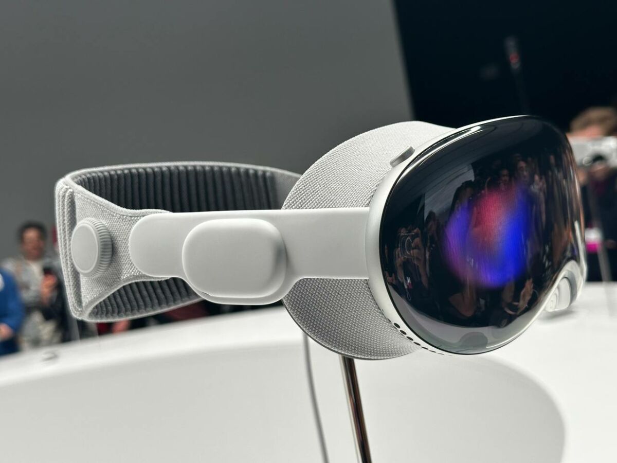 WWDC 2023: Apple’s US$3,499 Vision Pro Mixed Reality Headset Has No