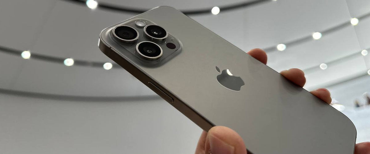 Hands On: 5 Amazing Upgrades For The Apple iPhone 15 Pro & Pro Max