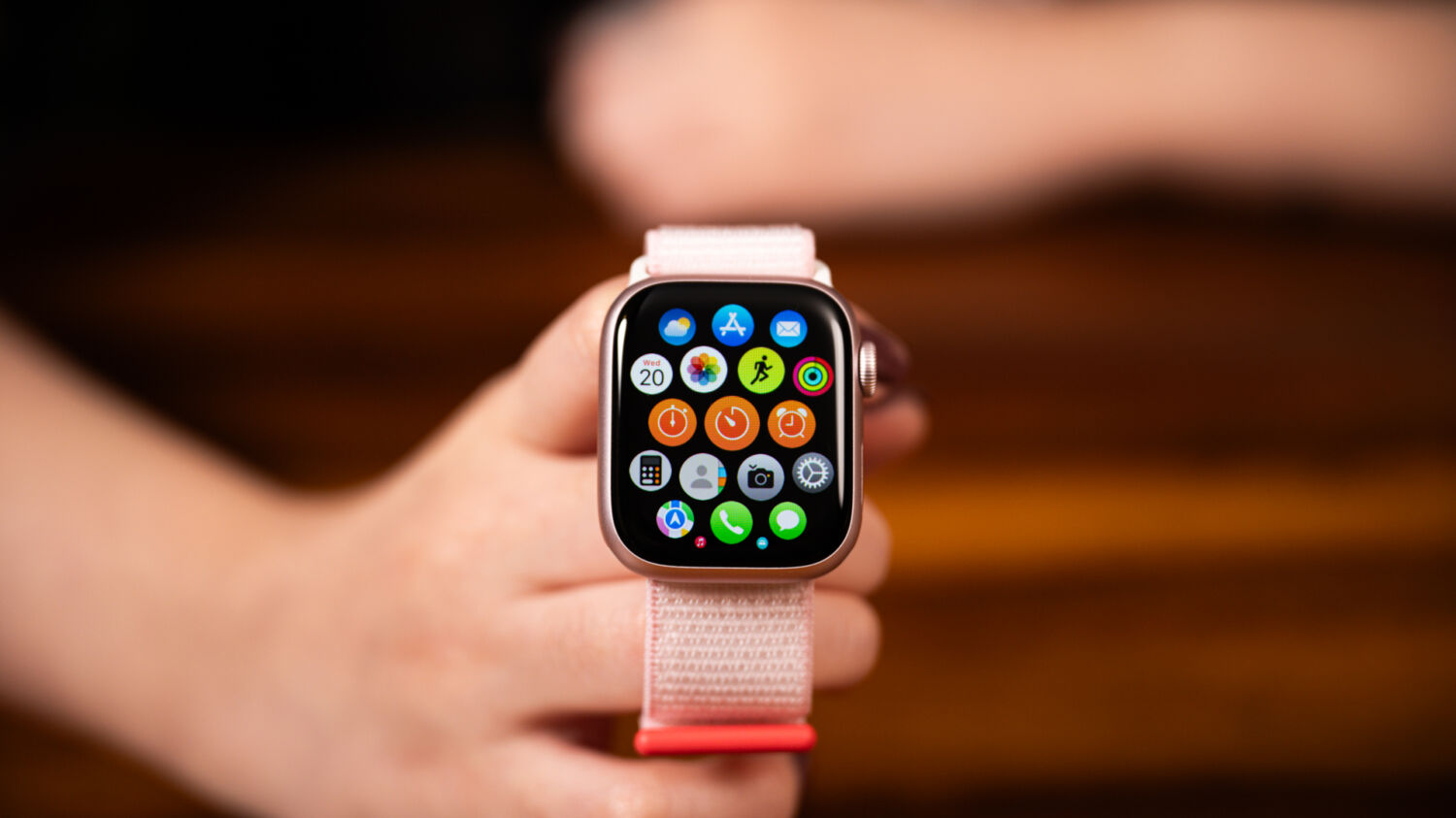 Apple Watch Series 9 Review: New Tricks Make for a Minor Upgrade - CNET
