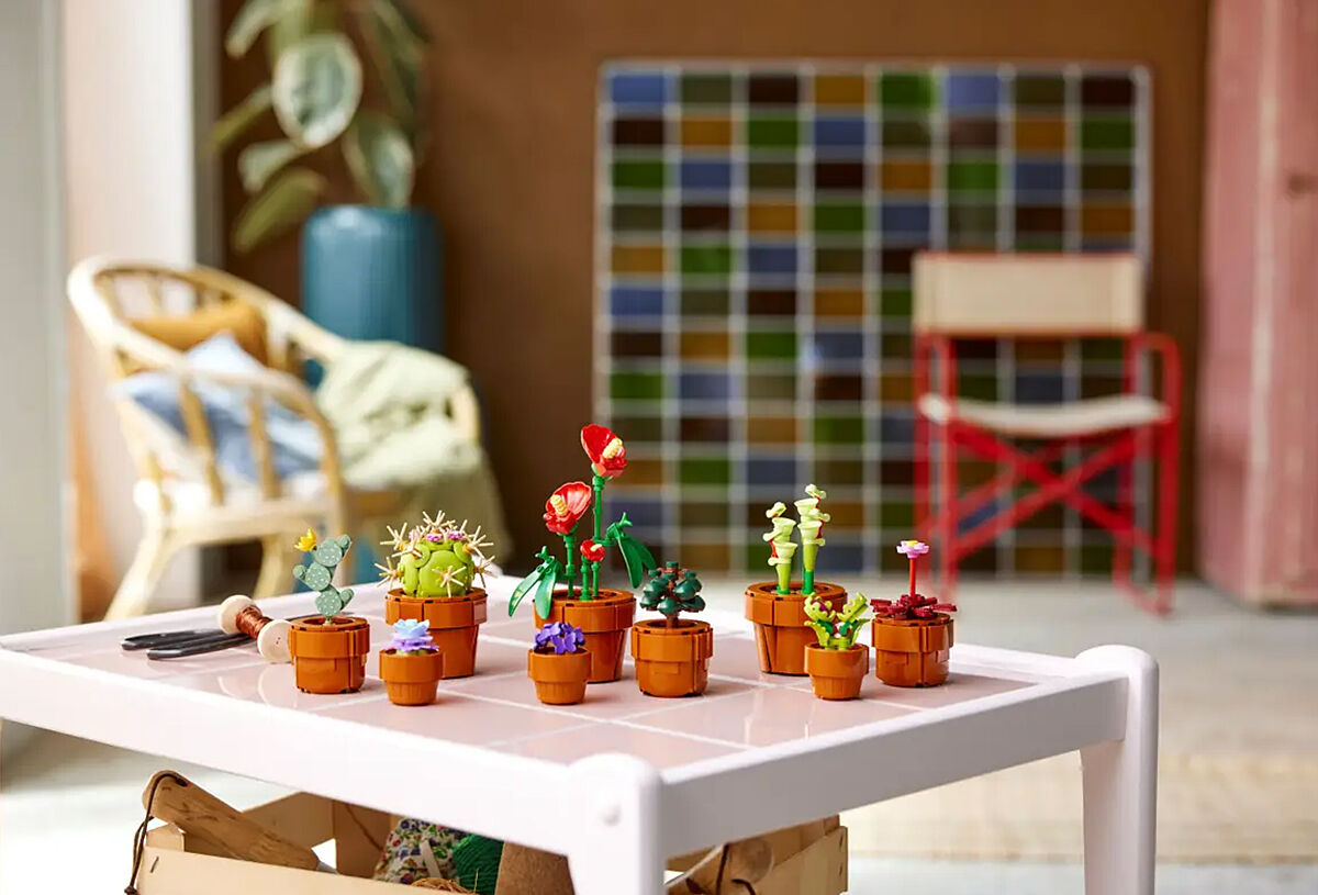 LEGO tiny plants