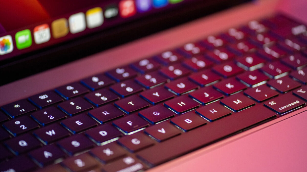 Geek Review: Apple MacBook Pro 14 M3 (4)