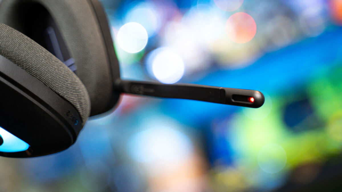 Logitech G522 LIGHTSPEED Wireless Gaming Headset Review (4)
