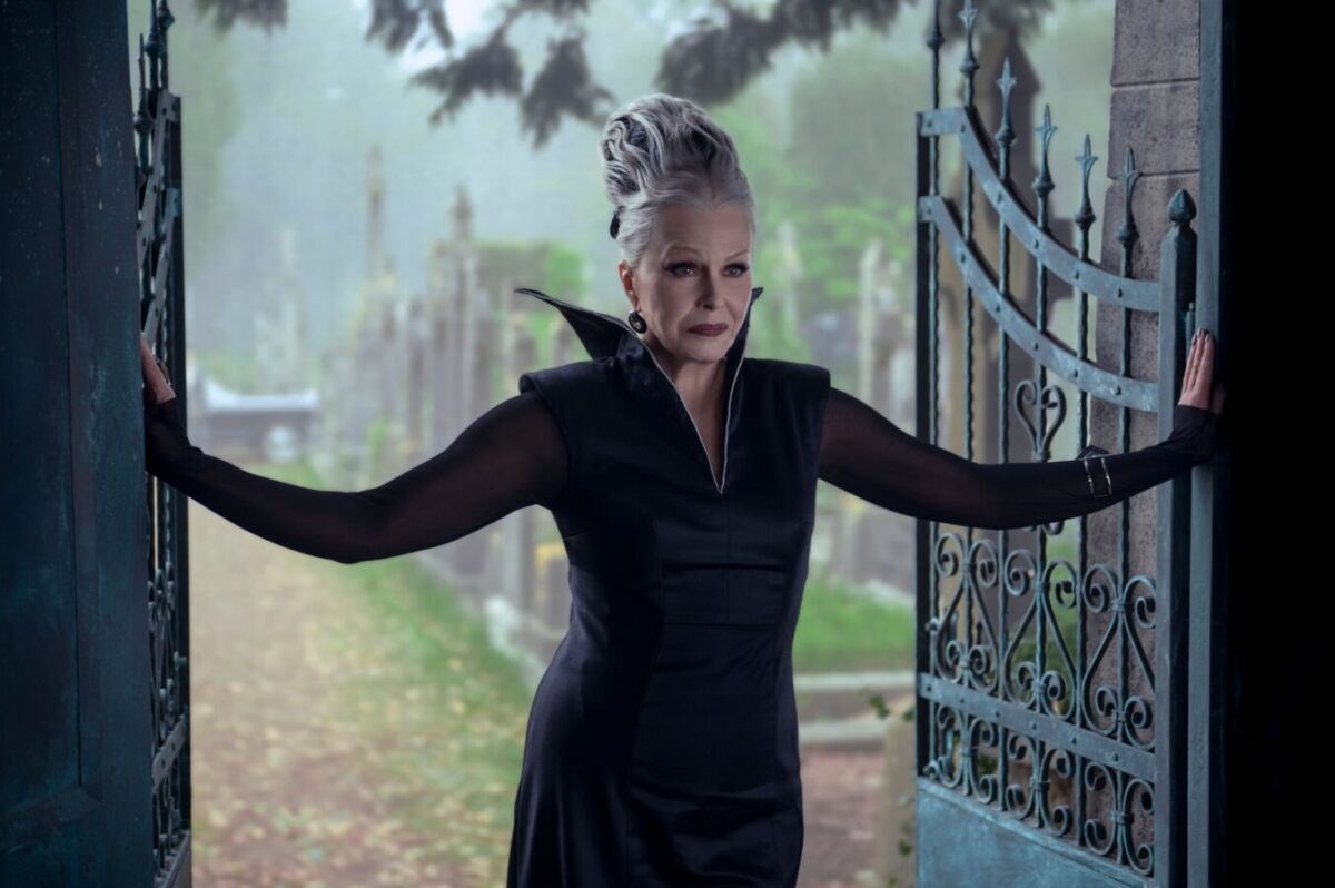 Joanna Lumley, Grandmama