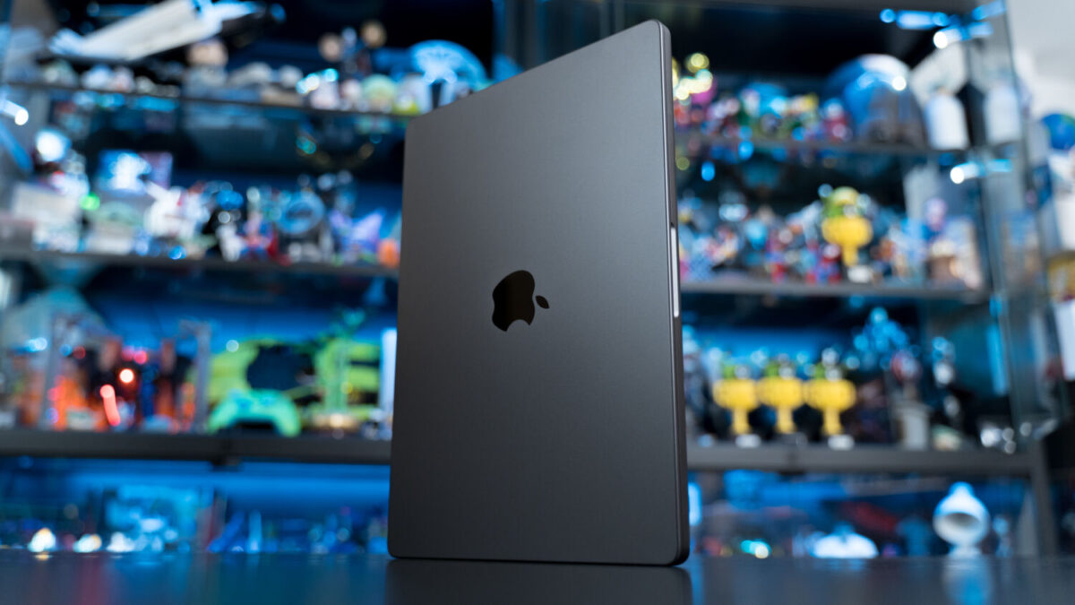 Apple MacBook Pro 14 (M5, 2025) — Review